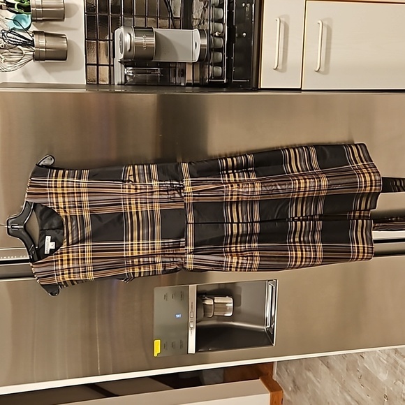 💕PENDLETON💕 Holiday Dress 100% Tafetta Silk ~ Black & Gold Tartan Plaid 18 - Picture 1 of 9